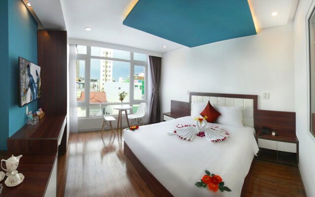 Rich Hotel