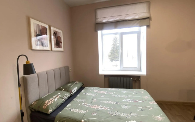 Желтый Нарцисс на улице Уральская