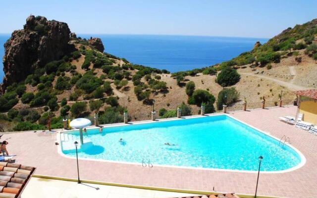 TINY HOUSE (con piscina e wi-fi)