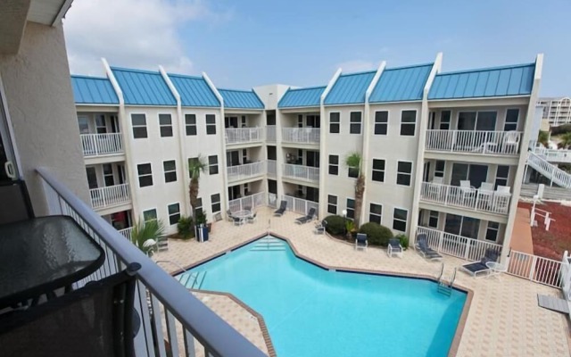 La Vista - 2 Br Condo