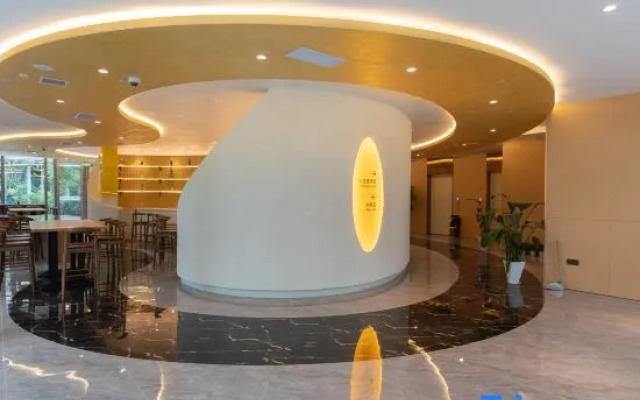Xfeel Hotel