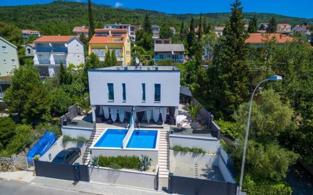 Villa Aurora