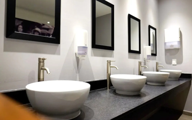 izZzleep Aeropuerto Terminal 2