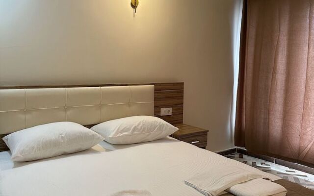 Era Holiday Hotel