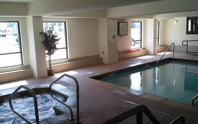 Ramada by Wyndham Tulsa