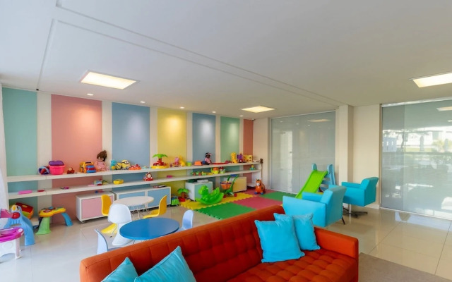 Apart w/ Barbecue in Condominium With Pool Bri0102