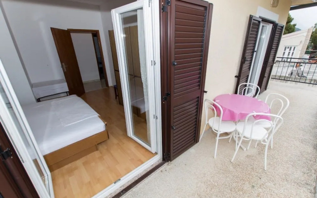 Miljko - 80 m From Beach - A10