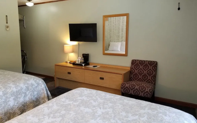 White Mountain Motel And Cottages