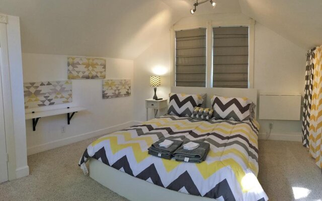 Cottage in Capitol Heights District