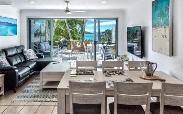 Sunset Waters 12 on Hamilton Island by HamoRent