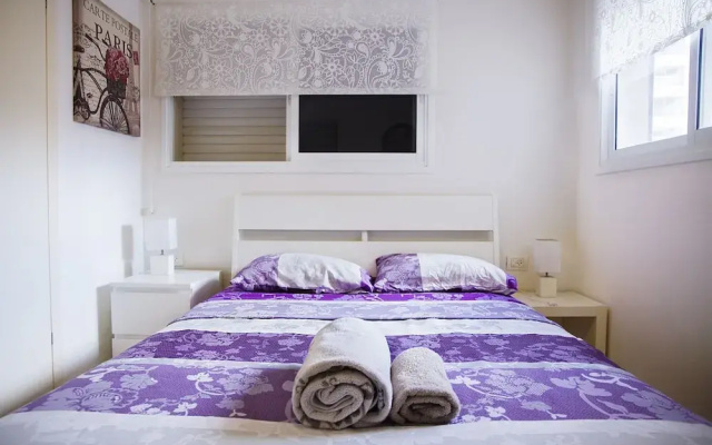 GK Apartments Ben Gurion 105