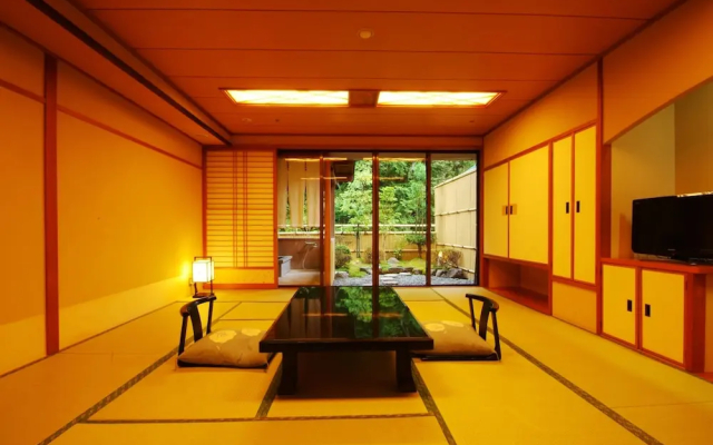 Shoenso Hozugawatei