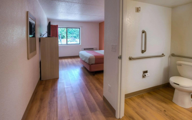 Motel 6 New Haven - Branford, CT