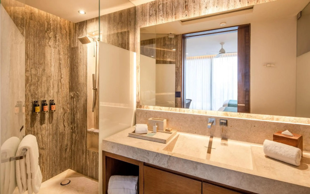 The Club at Solaz, Luxury Villas