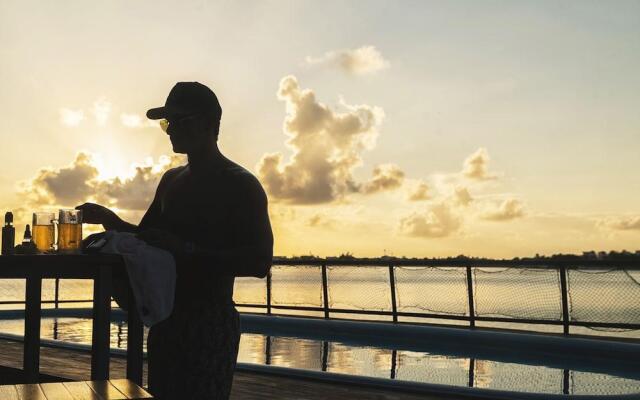 Señor Frogs Hostel - Adults Only