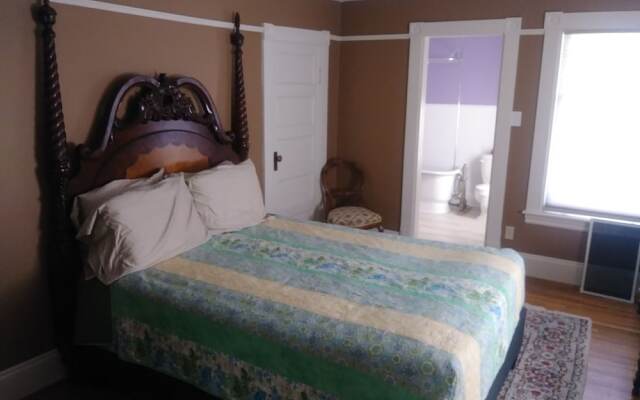 Steamers Bed & Breakfast