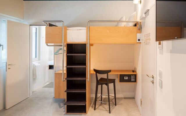 Riva Rooms & Studios