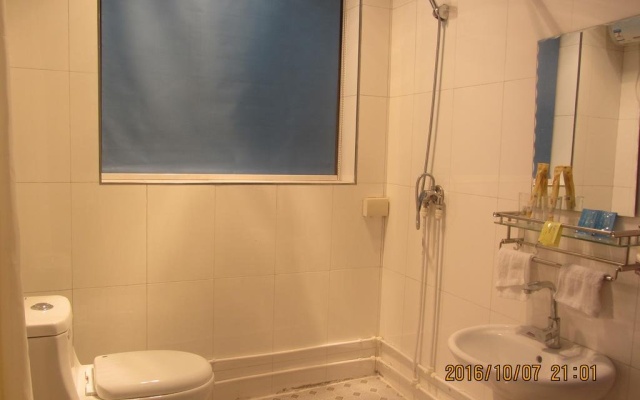 Xinwanyi Hotel – Bathroom – Jinzhong