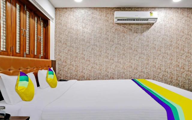 Radisson East Gate (Superior)