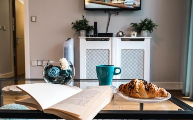 Black Moon 2 bed 2 bath Central location