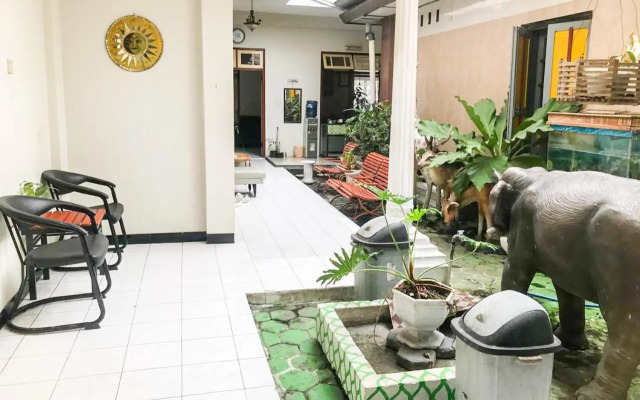 Penginapan Kunthi
