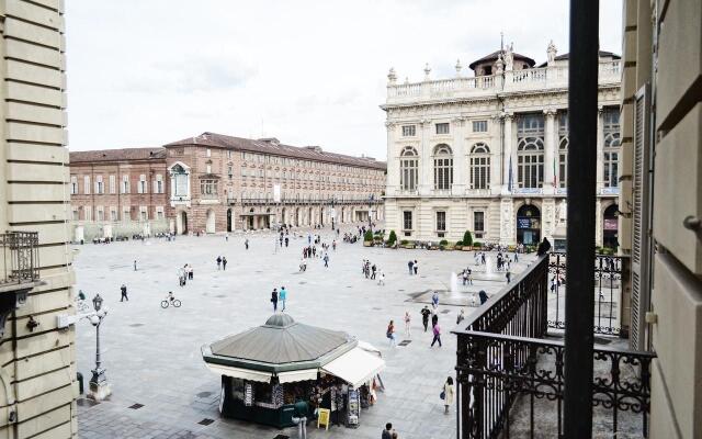 Piazza Castello Suite
