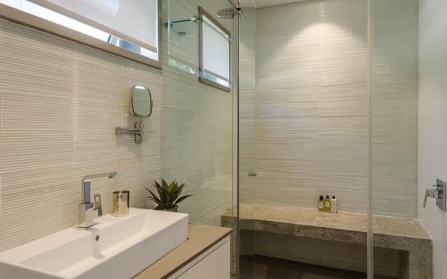 Element House - Contemporary and Upmarket Villa