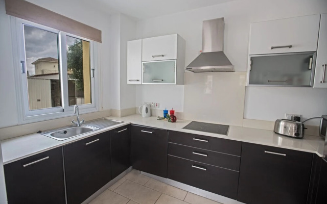Villa Carmen,2 Minute Walk To Beach