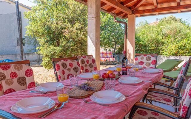 Stunning Home in Sibenik With Wifi and 5 Bedrooms