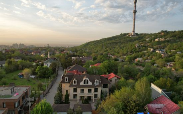Green Hill Hotel