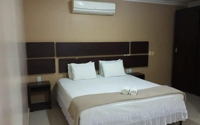 Serra's Comfort Hotel