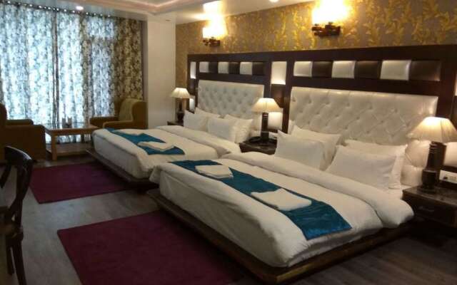 Hotel Manali Grand