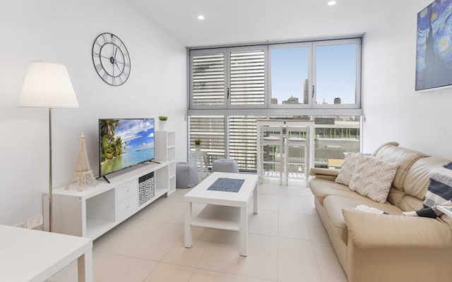 Beautiful Unit With Gym and Pool Near Museums – Guest Rooms – Brisbane