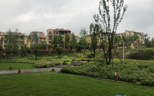 Tianyi Fangcaodi Holiday Hotel