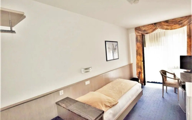 Hotel Alena