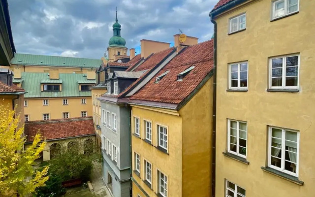ROYAL 2 Old Town fast WiFi Netflix HBO AppleTV+