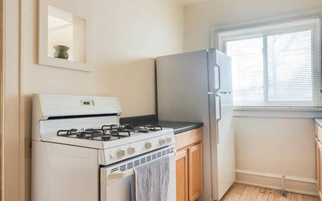 Large Beautiful One Bedroom on Brady St