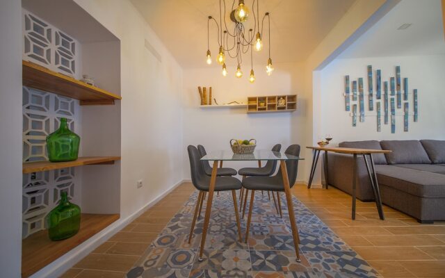 A30 - Tamar Ground- Floor Flat by DreamAlgarve