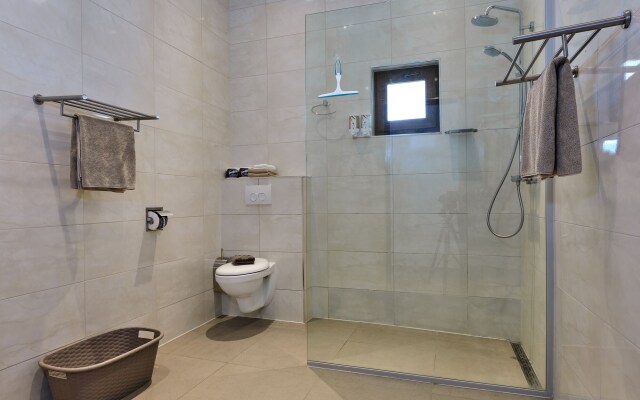 Bubali Luxury Apartments - Adults Only - Wheelchair Friendly