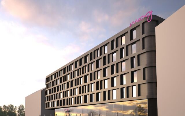 Отель Moxy Kaunas