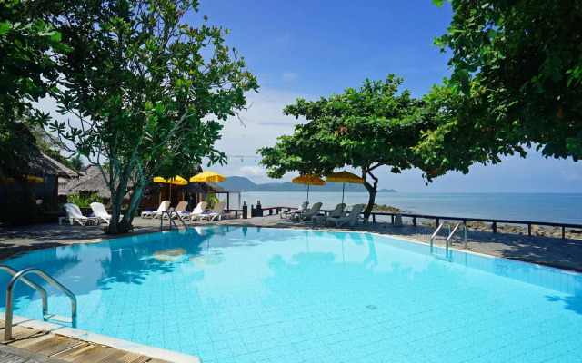 Sunset Village Beach Resort