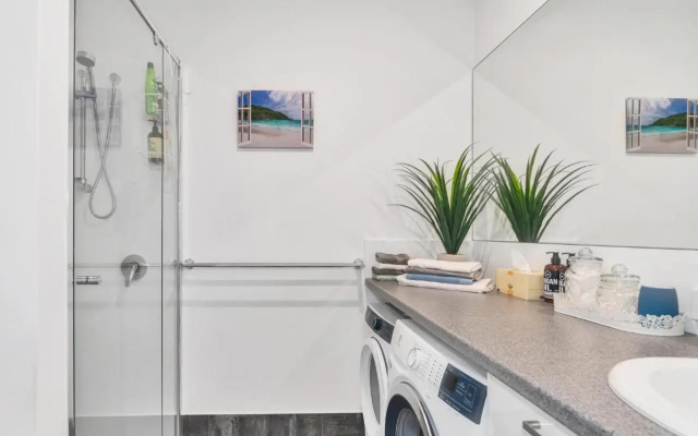 Studio 11 Mandurah Marina