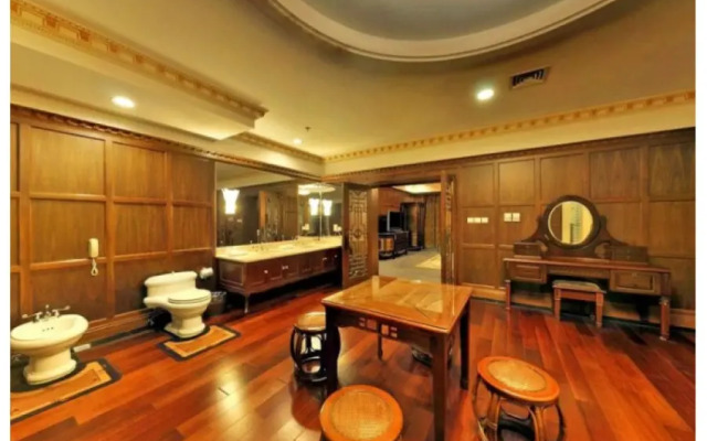 Starlight International Hotel