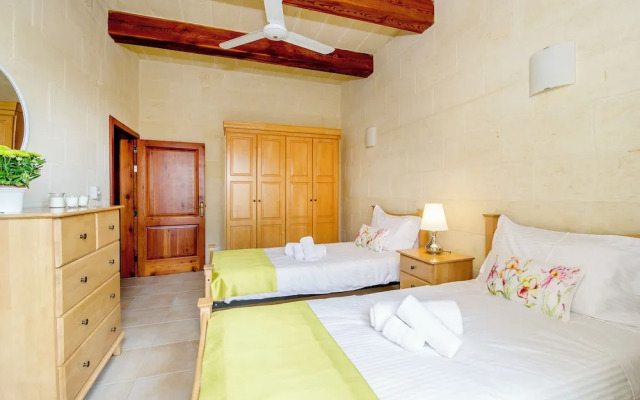 Ta'sandrija Pool And Well-being In Gozo