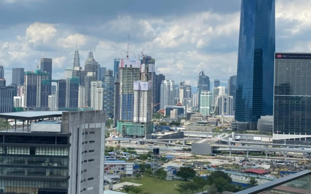 Happy Continew Residence 2 Bedrooms - TRX KL