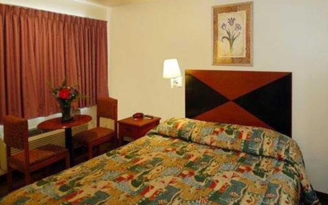 Rodeway Inn San Antonio I-10 East