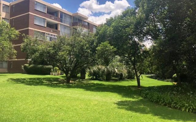 Sandton Luxury Living at 102 Kambula