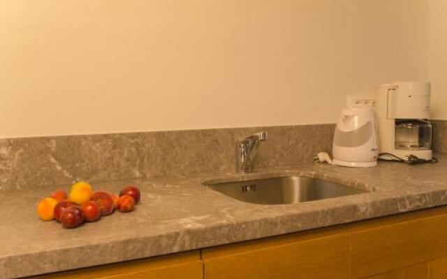 Kalypso Studios & Rooms