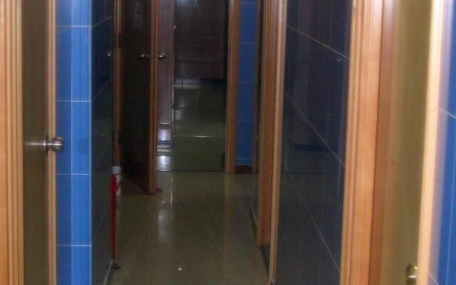 Oriental Pearl Budget Hotel