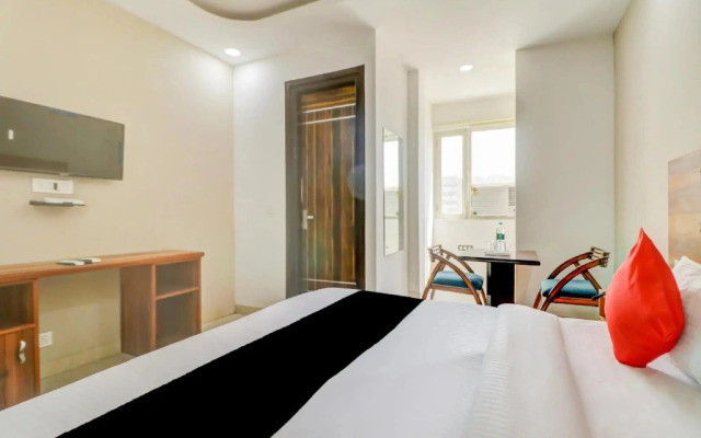 Capital O 80318 Hotel Sai Plaza